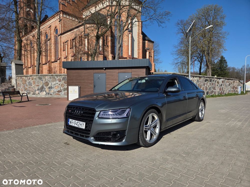 Audi A8 - 8