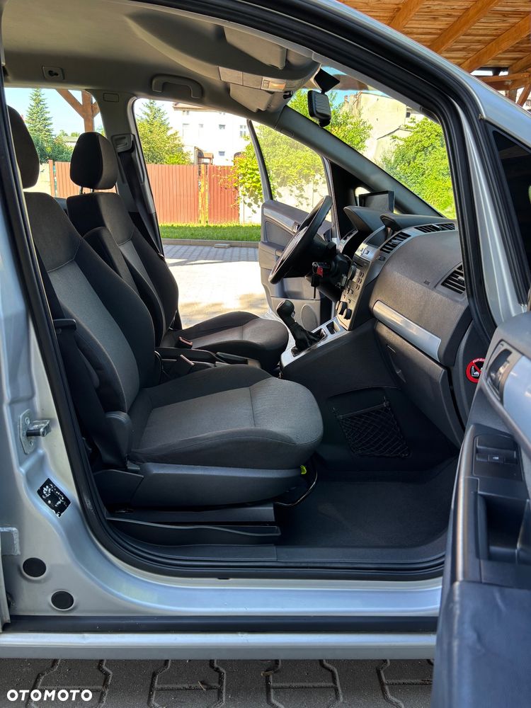 Opel Zafira 2.2 Selection - 24
