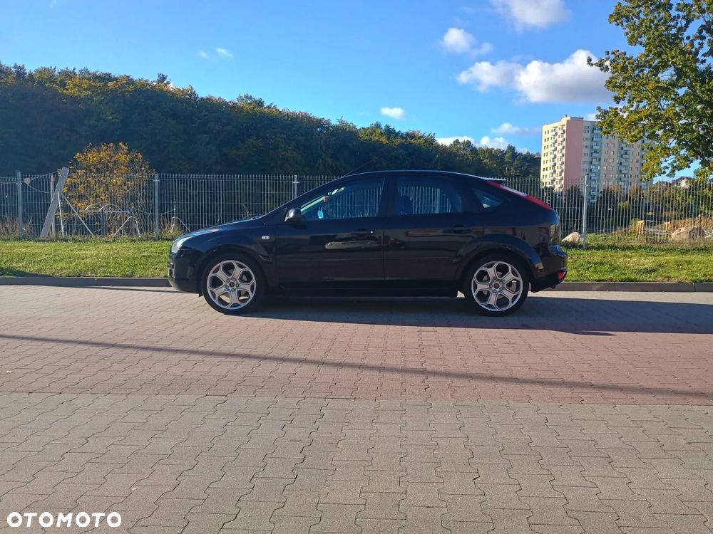 Ford Focus 2.0 16V Titanium - 10