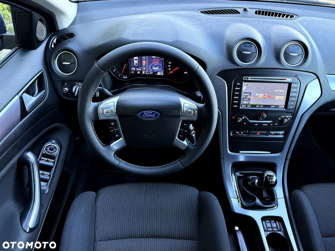 Ford Mondeo - 25