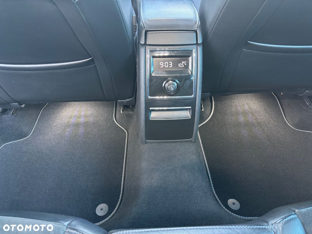 Skoda Superb 1.6 TDI Active Greenline - 13