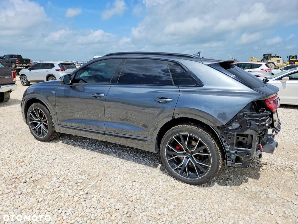 Audi Q8 55 TFSI mHEV Quattro Tiptronic - 2