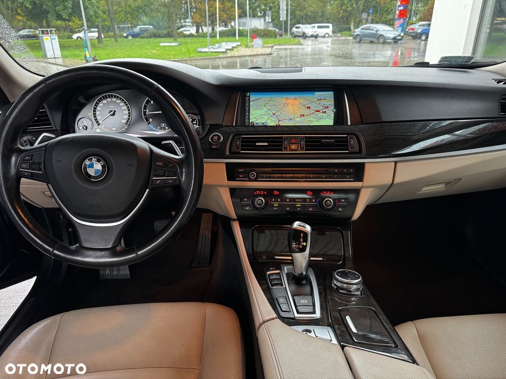 BMW Seria 5 520d xDrive Luxury Line - 7
