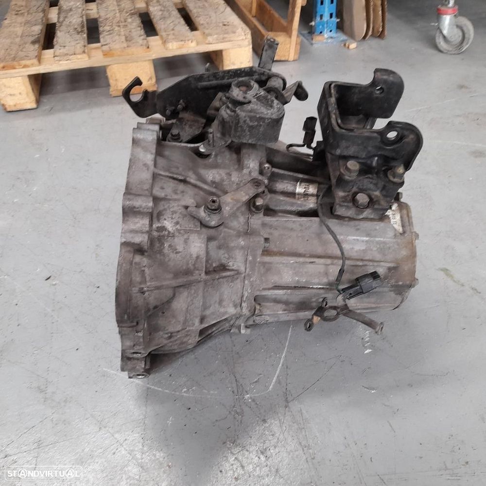 CAIXA VELOCIDADES HYUNDAI SANTA FÉ I 2001 - 3