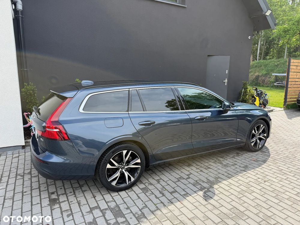 Volvo V60 B4 B DKG Momentum Pro - 10