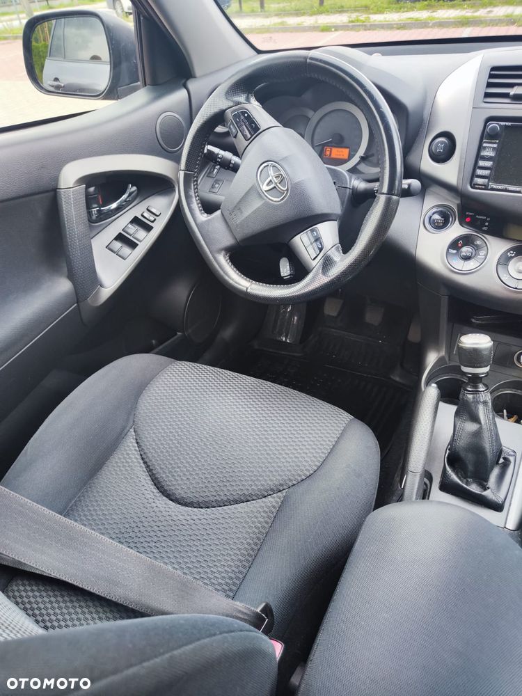 Toyota RAV4 2.2 D-4D 4x2 - 8
