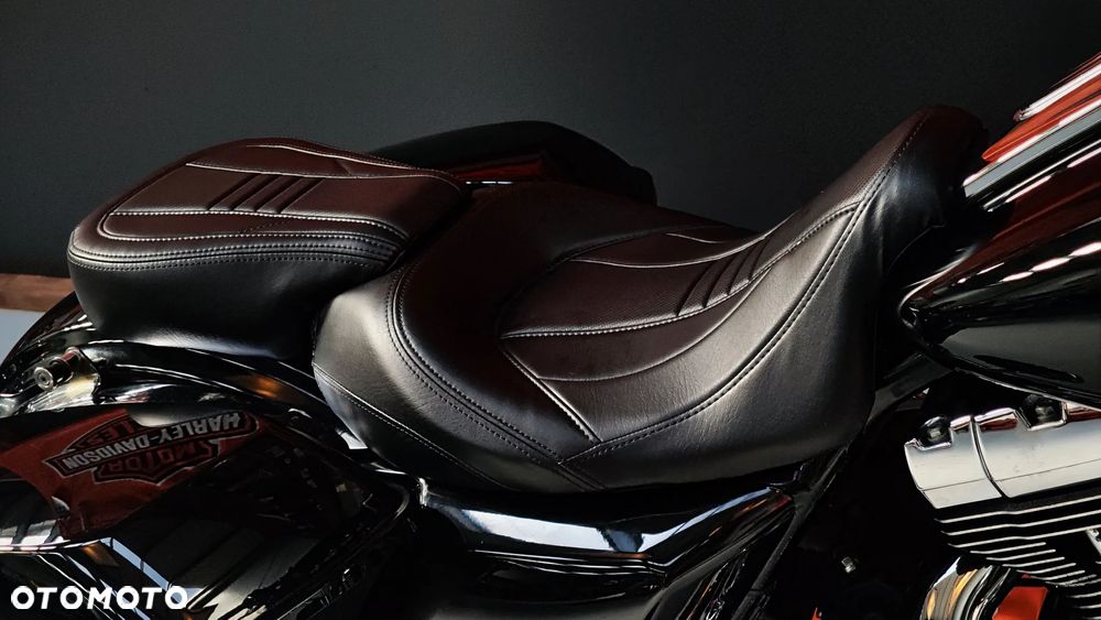 Harley-Davidson Touring Street Glide - 17