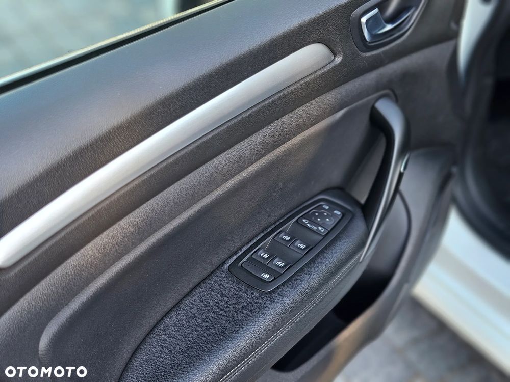 Renault Megane 1.3 TCe FAP Intens - 16