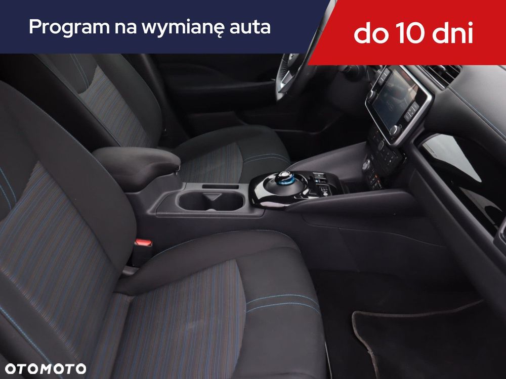 Nissan Leaf - 11