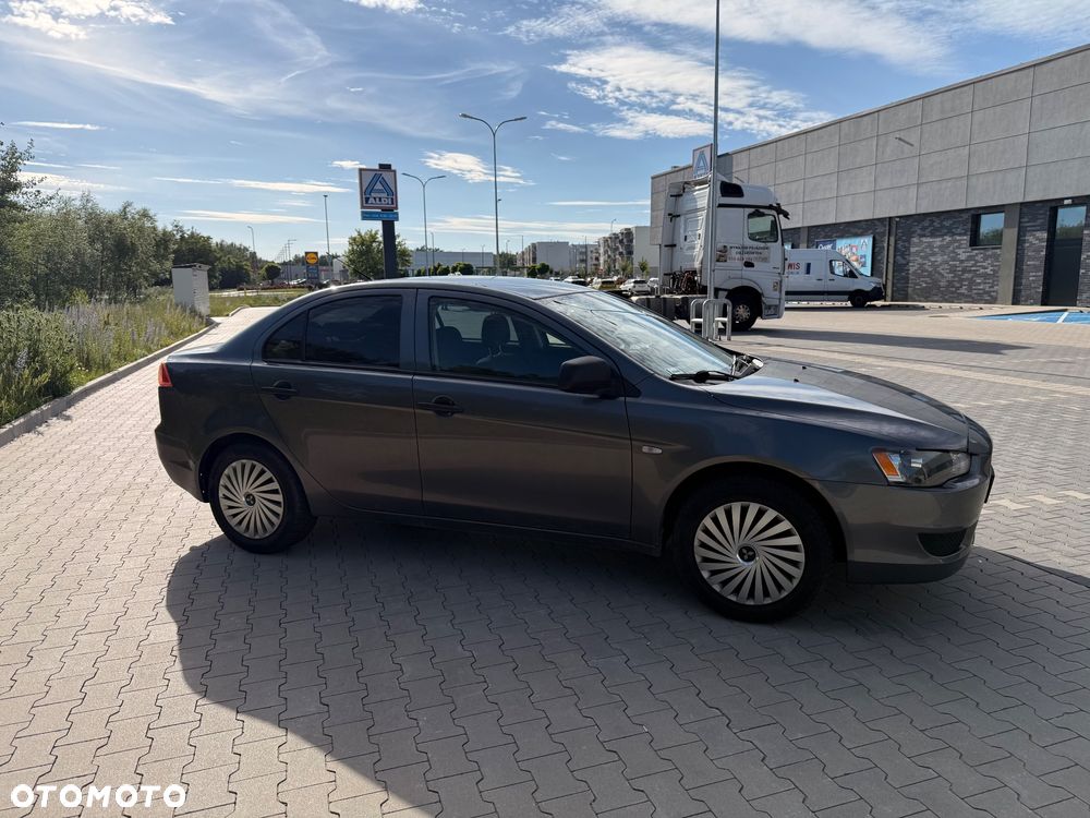 Mitsubishi Lancer 1.5 Inform - 7