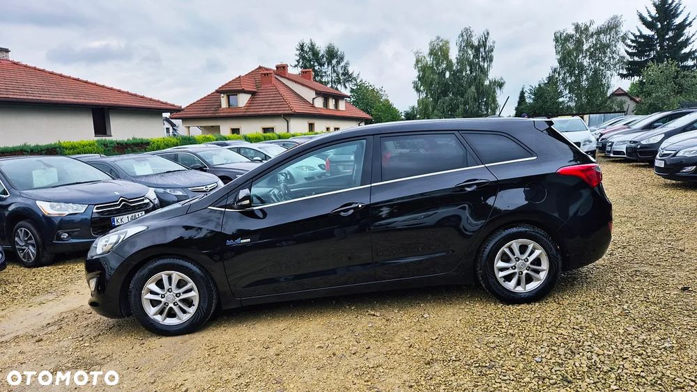 Hyundai i30 1.6 GDI BlueDrive Premium - 24