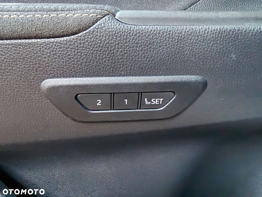 Toyota C-HR 2.0 Hybrid Dynamic Force Executive - 24