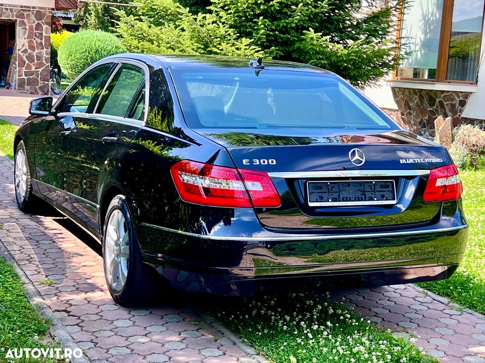 Mercedes-Benz E 300 BlueTEC HYBRID 7G-TRONIC Elegance - 4
