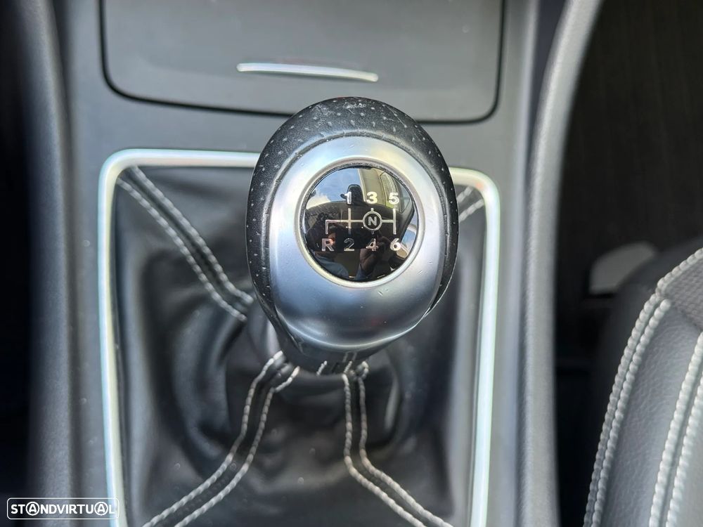 Mercedes-Benz GLA 180 CDI Urban - 44