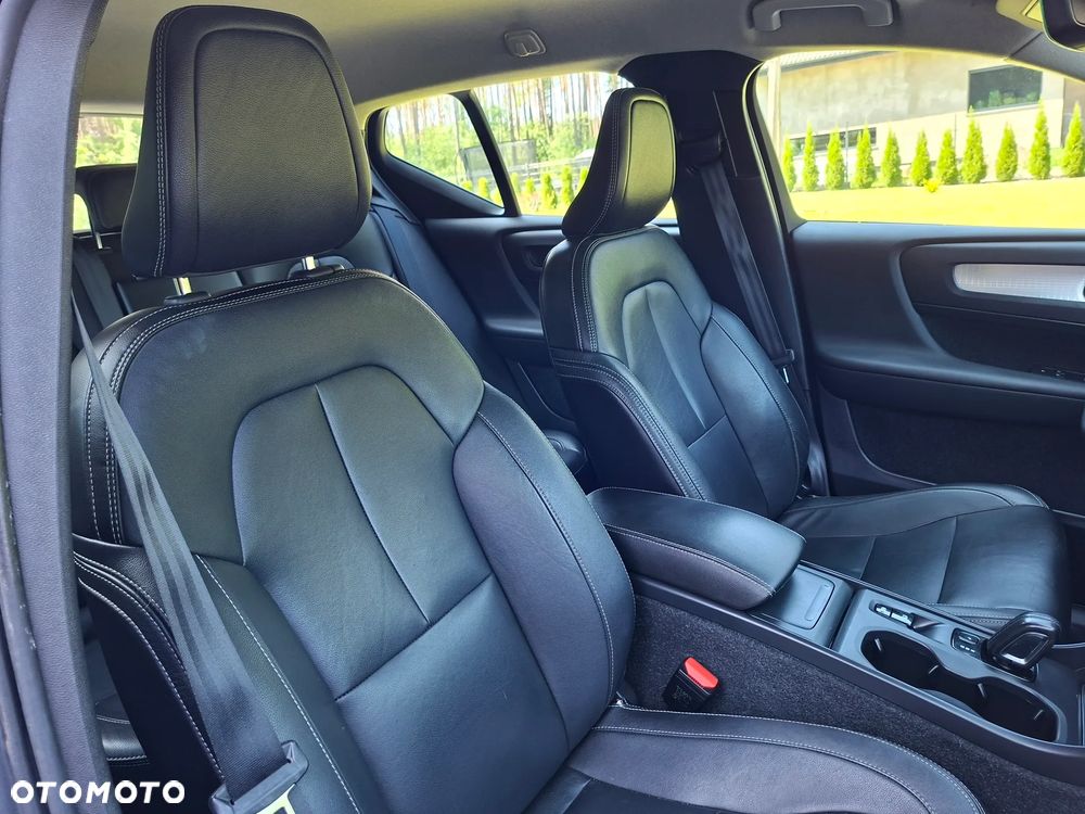 Volvo XC 40 D4 AWD Geartronic Momentum - 18