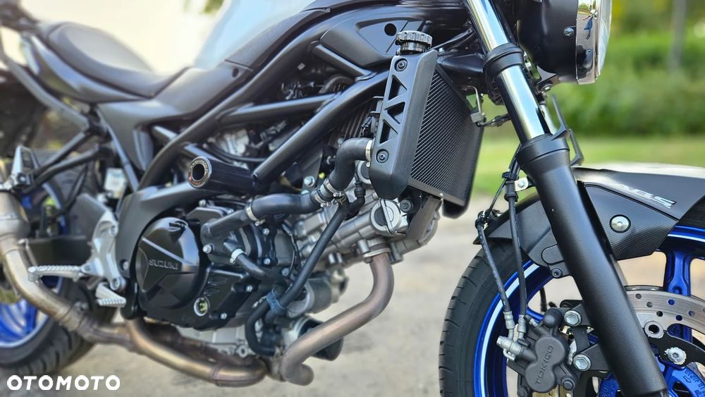 Suzuki SV - 12
