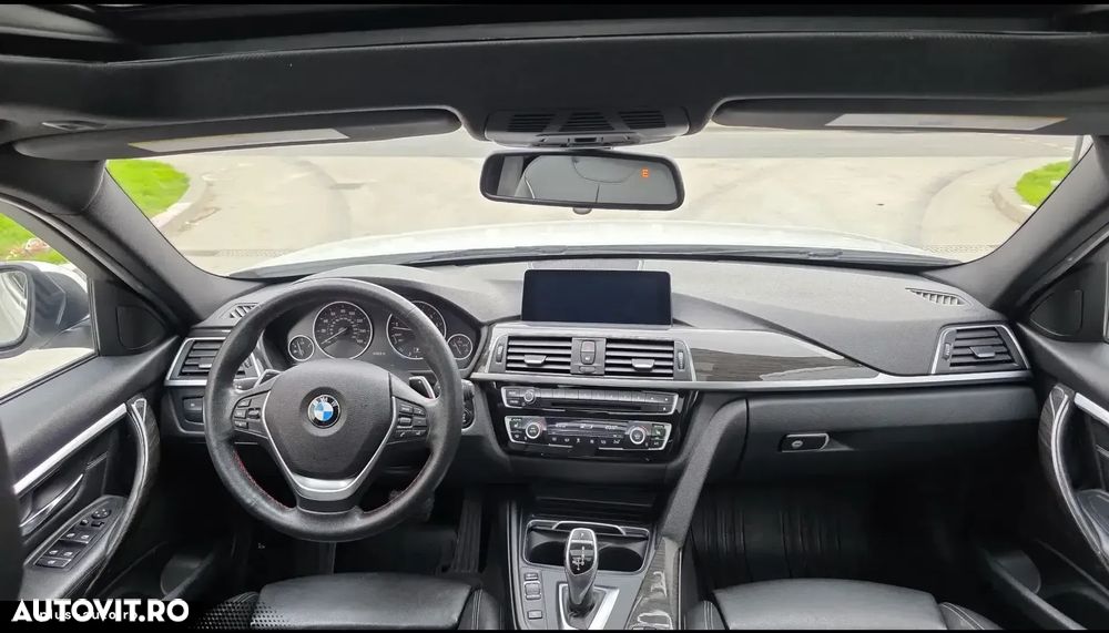 BMW Seria 3 328i xDrive AT Sport Line - 7