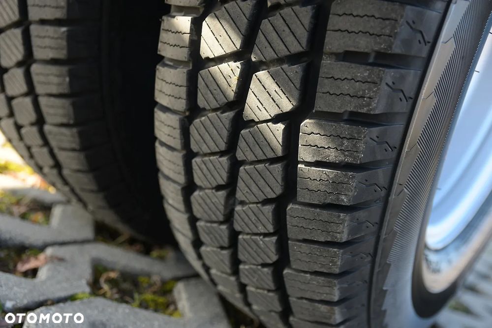 Iveco DAILY 72-180 3.0 HPI 170KM * HDS FASSI F 50* 2125kg Udźwig * Wywrotka 3 Stronna * 11 metrów wysuwu * - 37