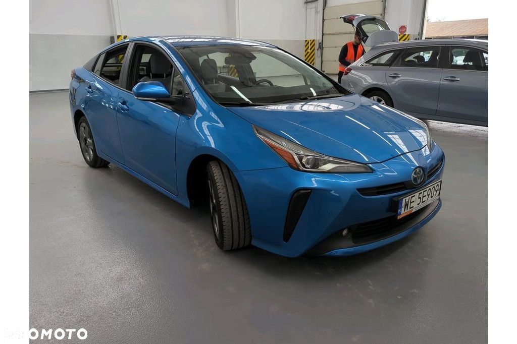 Toyota Prius - 4