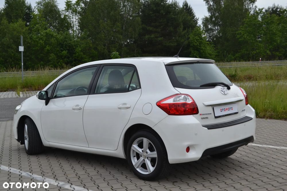 Toyota Auris 1.4 D-4D - 3