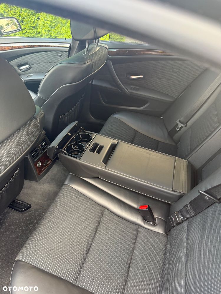 BMW Seria 5 530i - 17