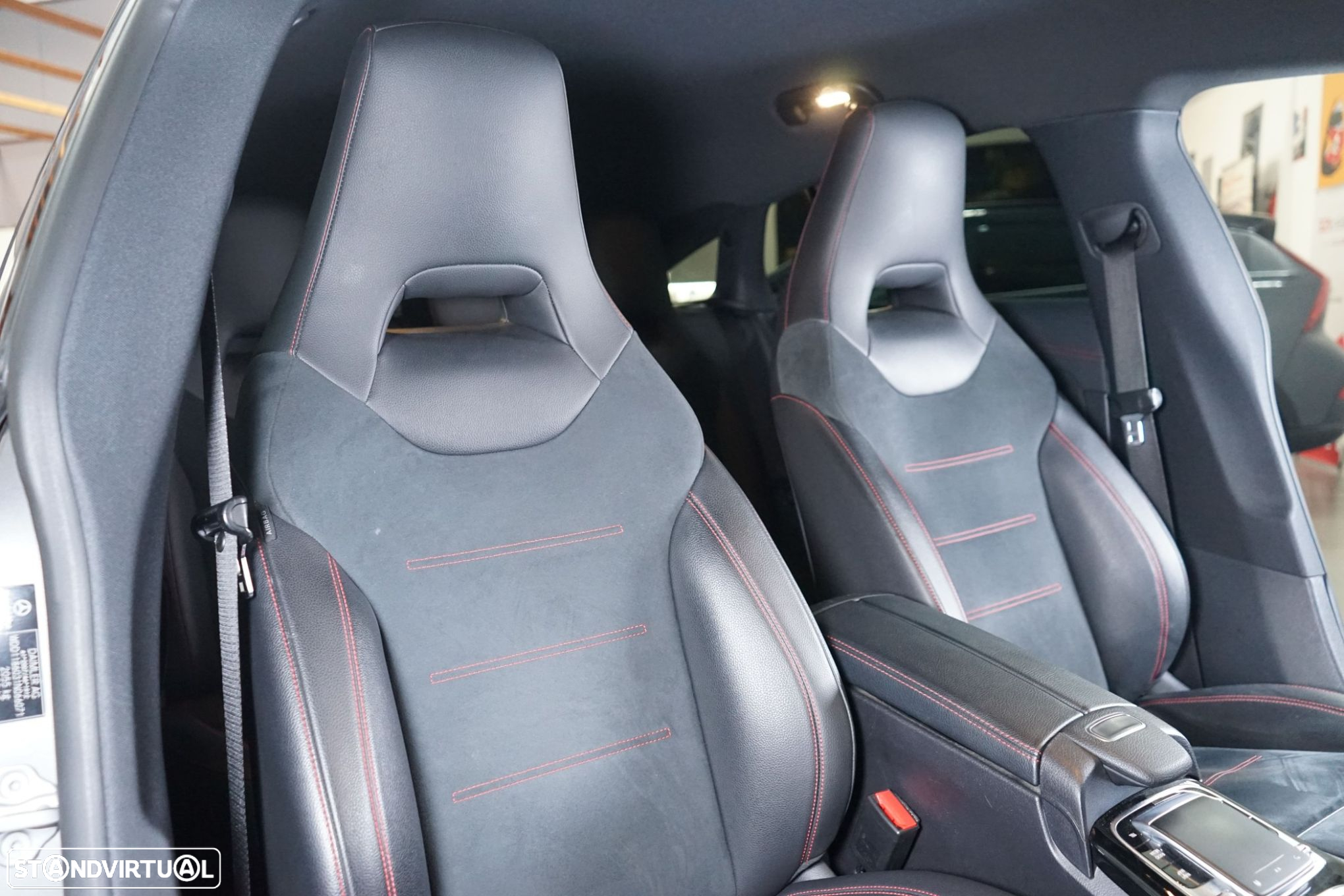 Mercedes-Benz CLA 180 d Shooting Brake AMG Line - 38