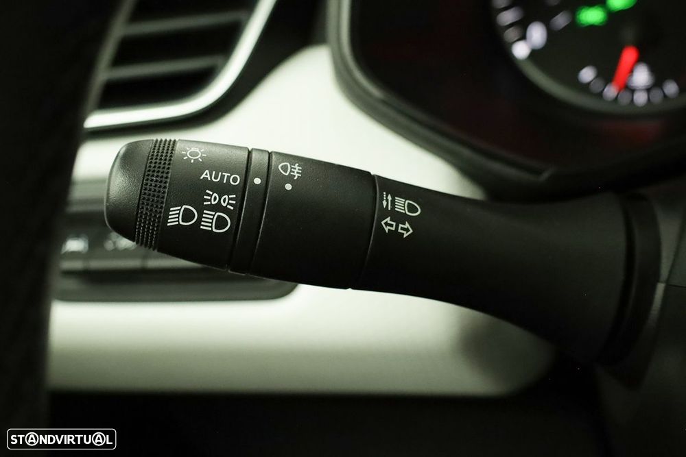 Renault Clio 1.0 TCe Limited - 17