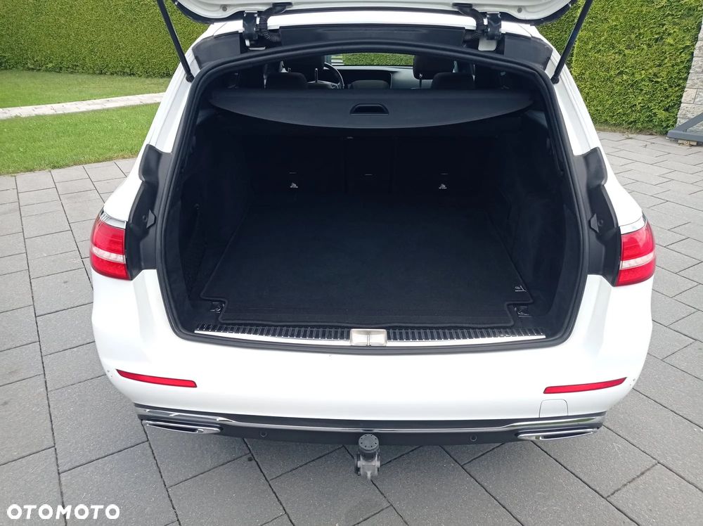 Mercedes-Benz Klasa E 220 d 9G-TRONIC - 19
