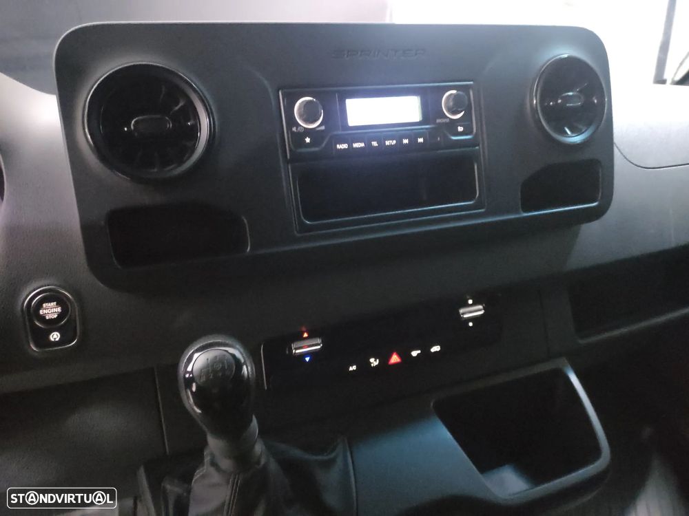 Mercedes-Benz Sprinter Furgão 315CDI/37 Teto alto LG - 16