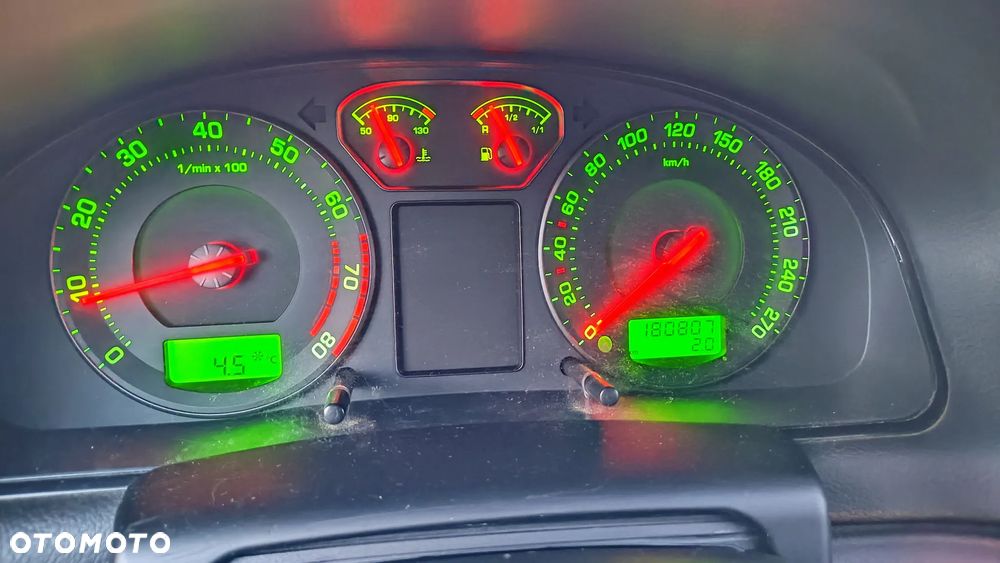 Skoda Superb 2.0 Exclusive - 15