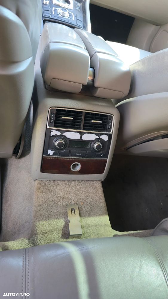 Audi A8 - 12