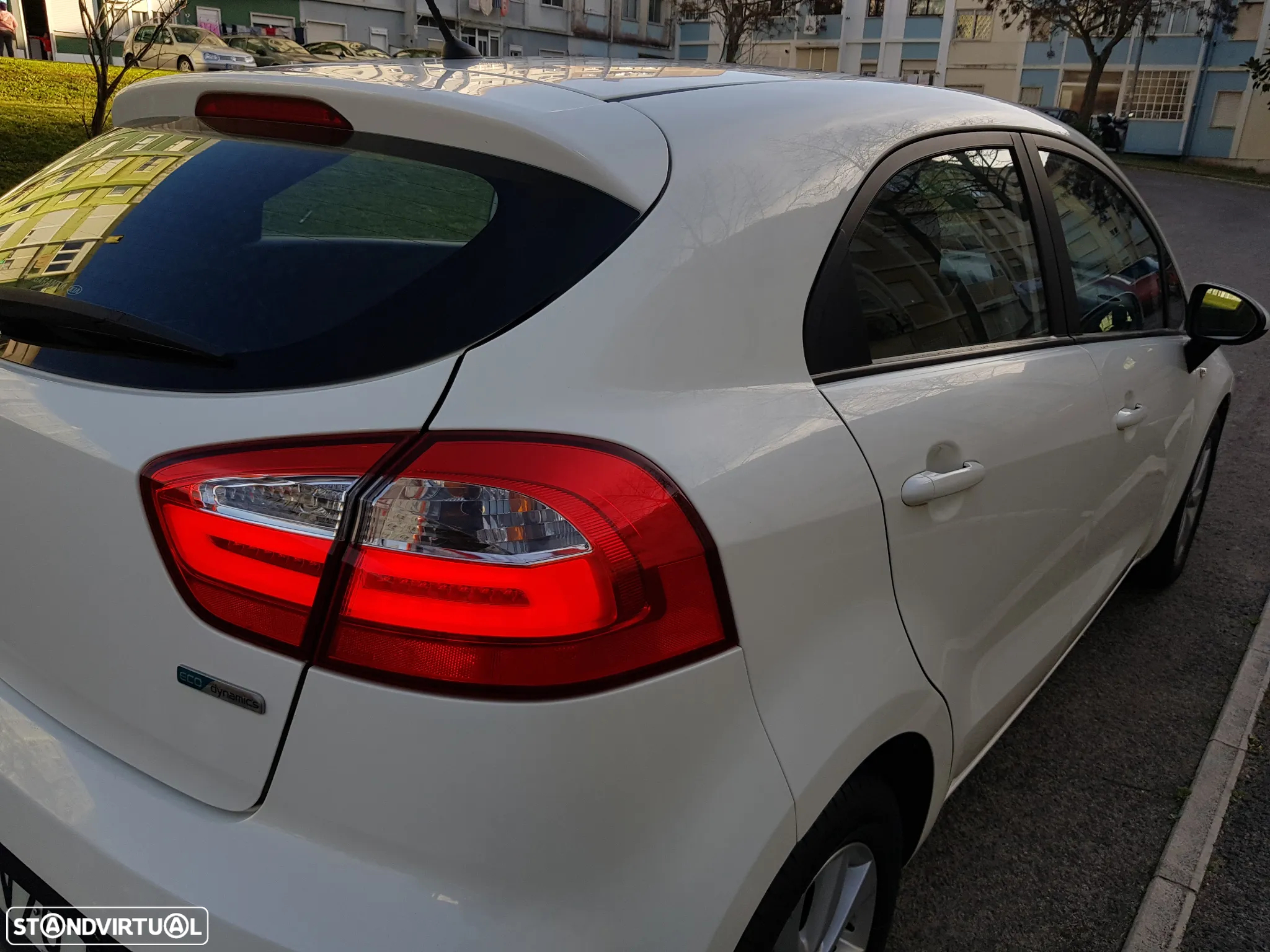 Kia Rio 1.1 CRDi TX ISG - 61