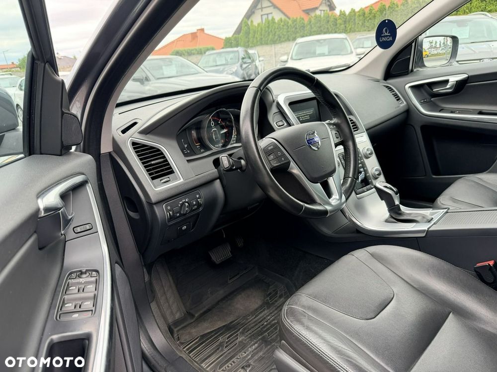 Volvo XC 60 D4 Geartronic Summum - 11