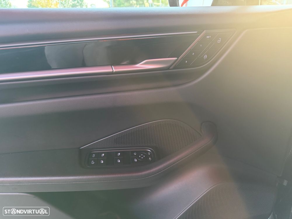 Porsche Macan Electric - 19