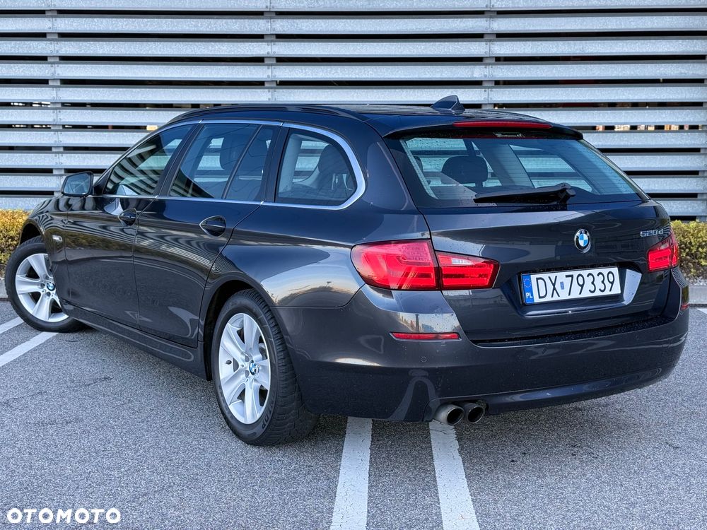 BMW Seria 5 520d - 4