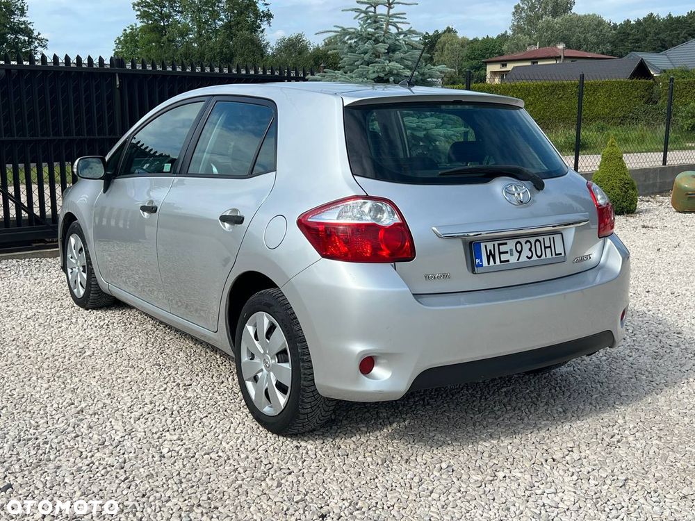 Toyota Auris 1.6 Luna Start - 4