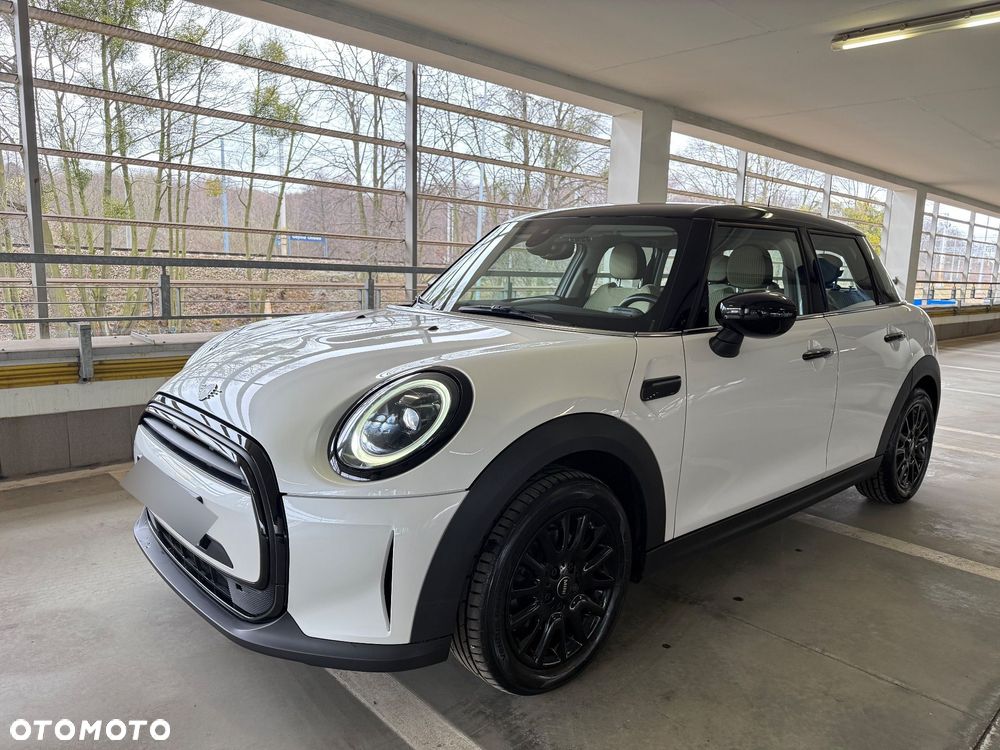 MINI Cooper Standard - 5