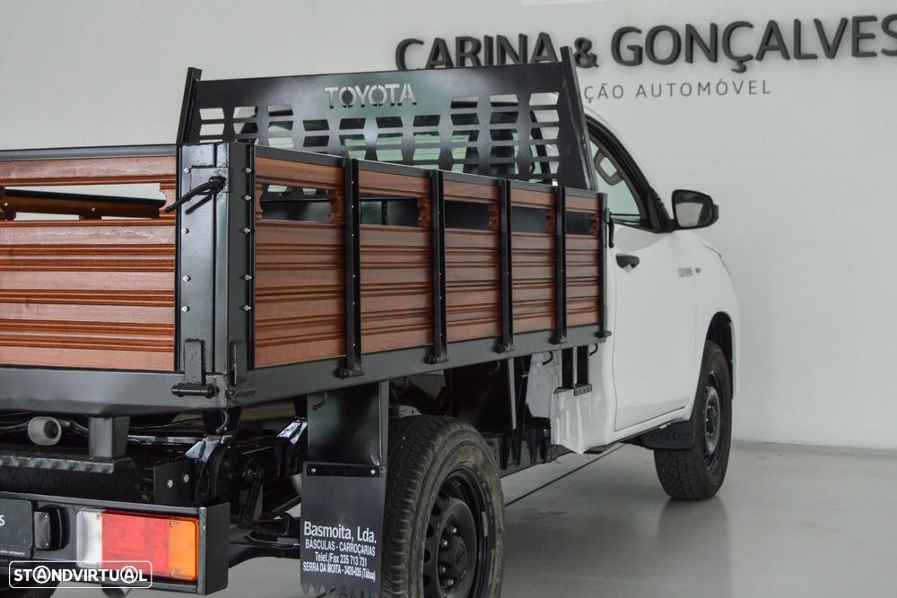 Toyota Hilux 2.4 D-4D 4X4 Cabine Simples 2L - 49