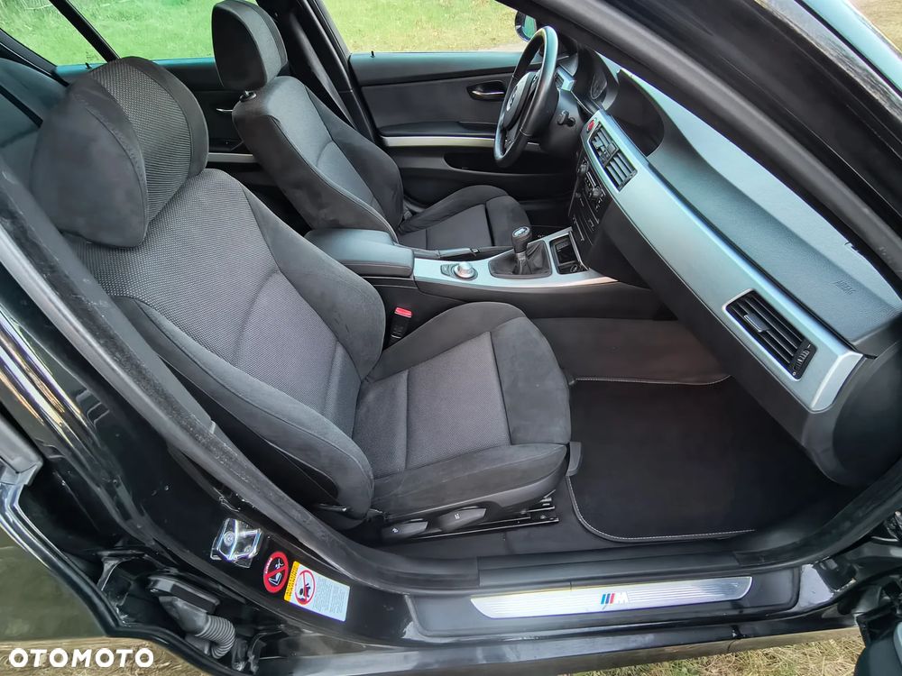 BMW Seria 3 325i - 12