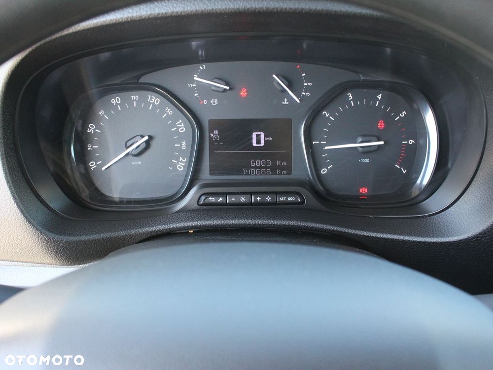 Peugeot Expert - 11