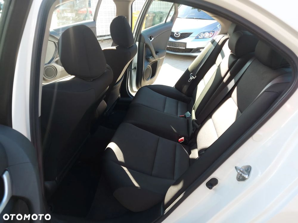 Honda Accord 2.0 Elegance - 22