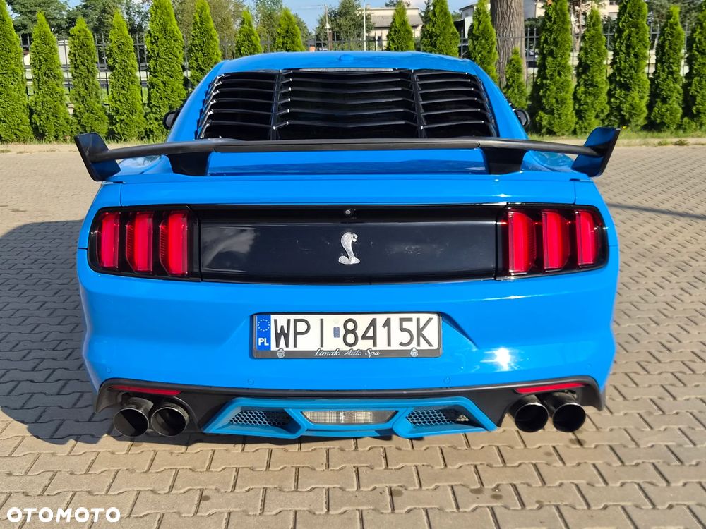 Ford Mustang - 32
