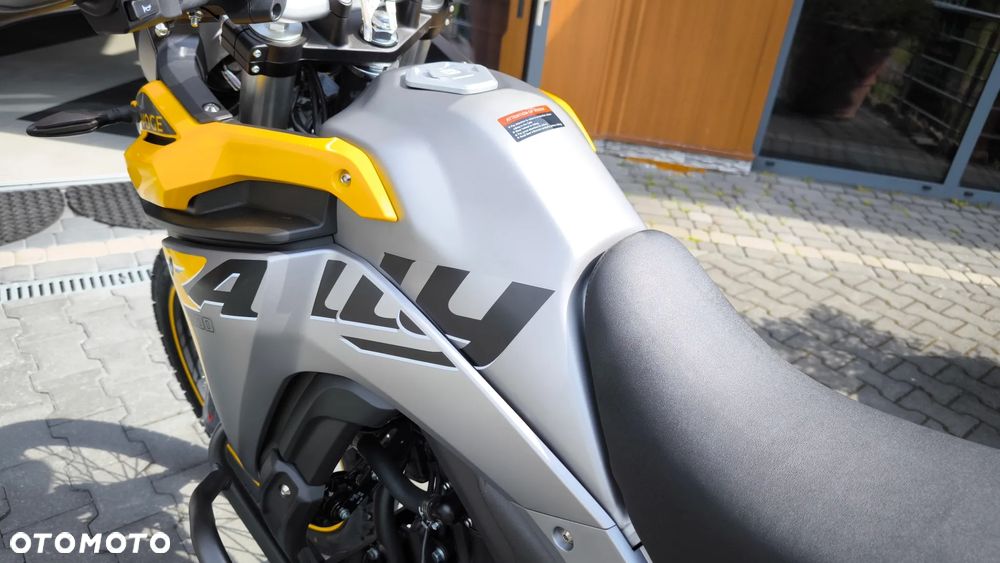 VOGE 300GY RALLY - 22