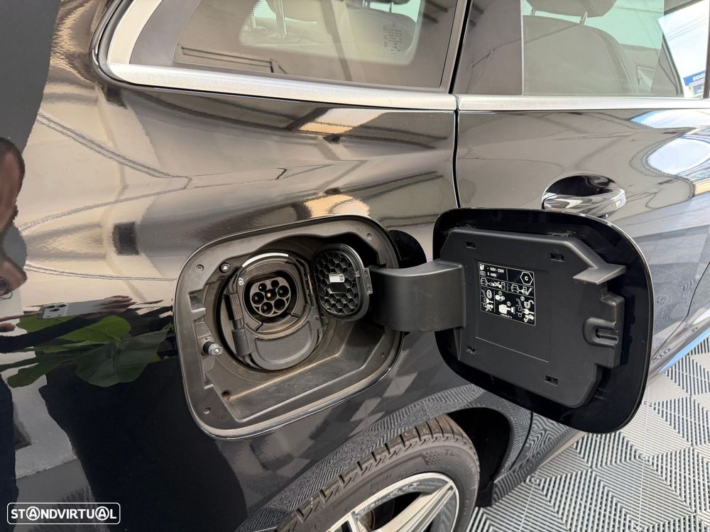 Mercedes-Benz B 250 e AMG Line - 32