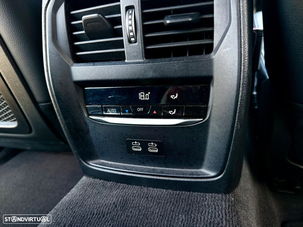BMW 320 e Pack M Auto - 29