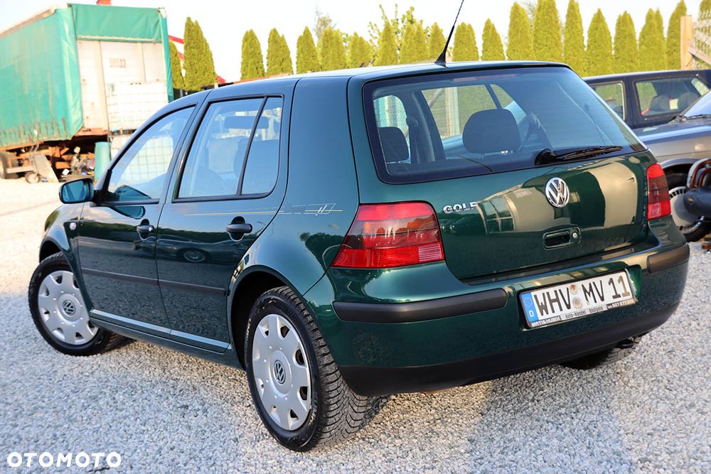 Volkswagen Golf 1.4 Q - 12