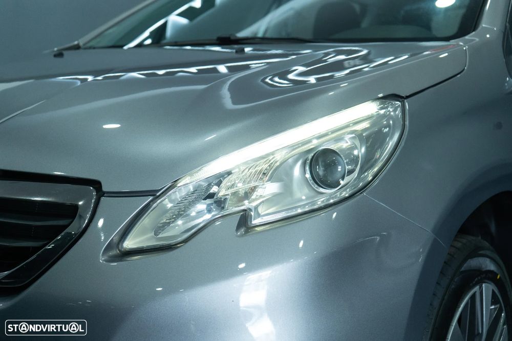 Peugeot 2008 1.2 PureTech Allure - 5