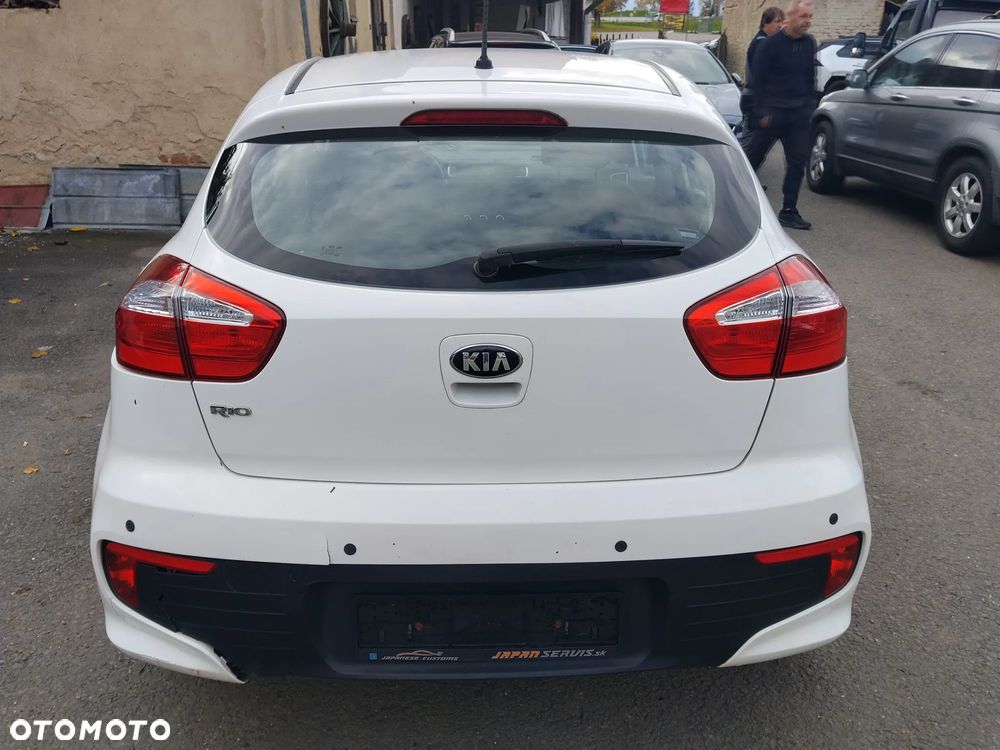 Kia Rio - 15