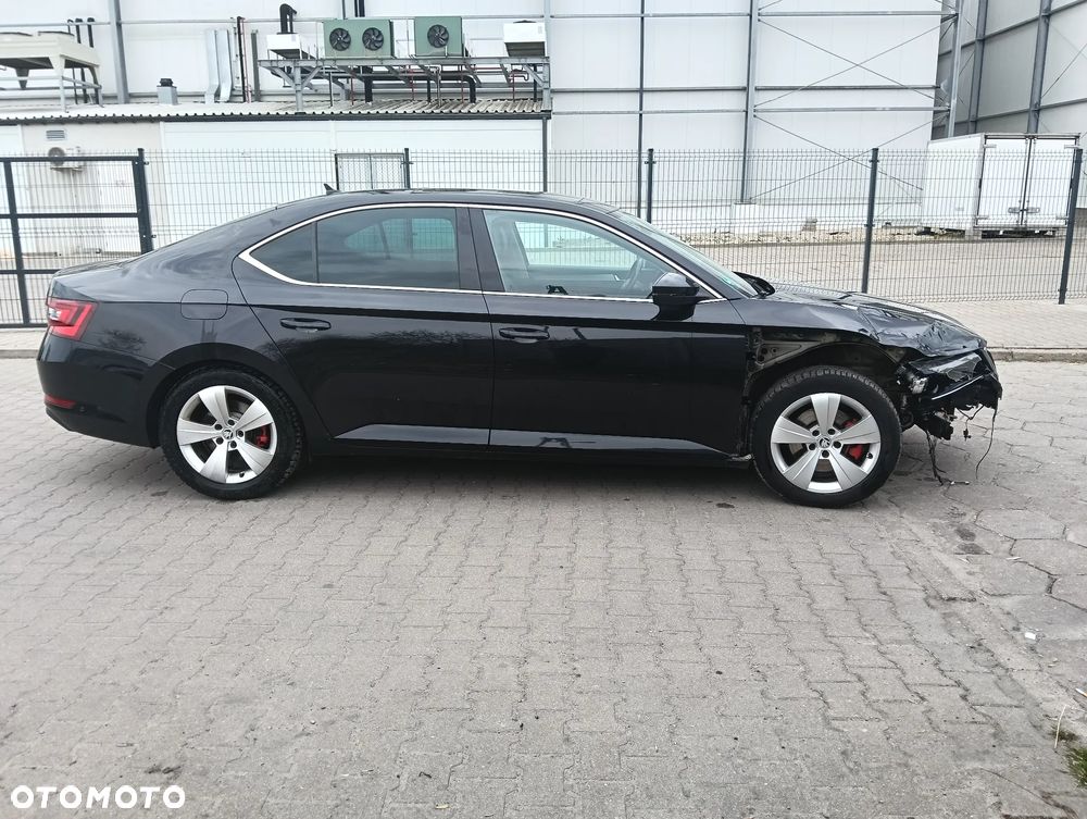 Skoda Superb 2.0 TDI DSG L&K - 7