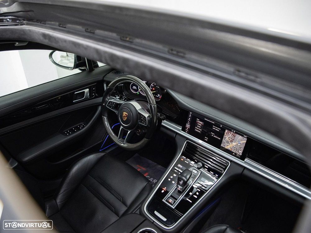 Porsche Panamera Sport Turismo 4 E-Hybrid - 12